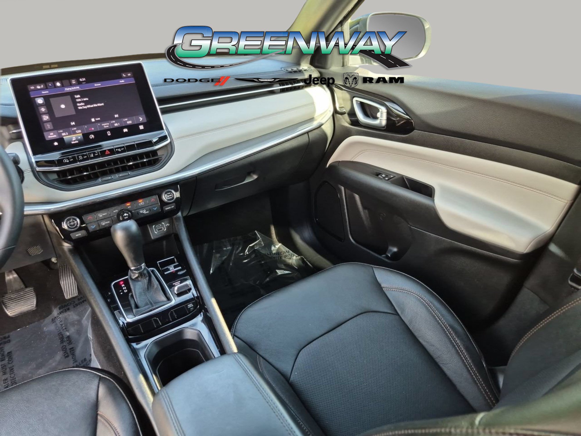 Used 2023 Jeep Compass Limited AWD/4WD image 11