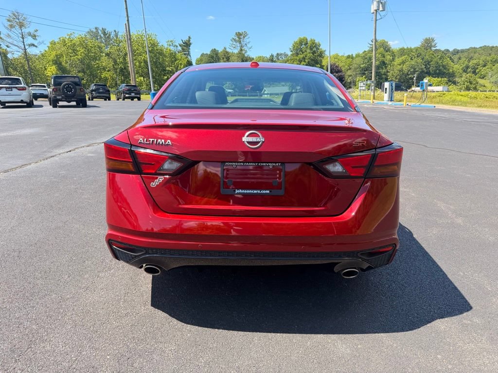 Used 2024 Nissan Altima 2.5 SR FWD image 9