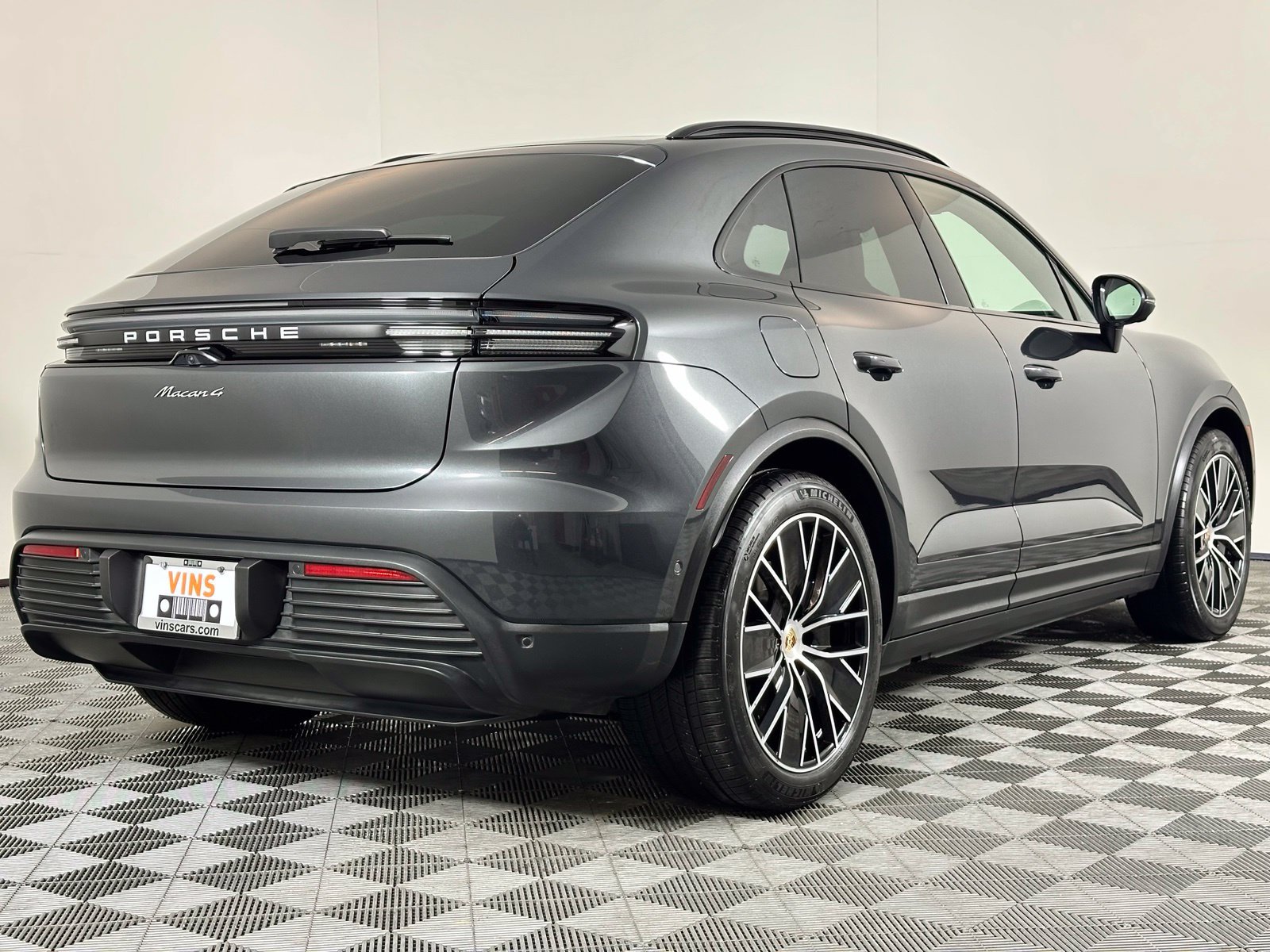 Used 2024 Porsche Macan 4 Electric AWD/4WD image 4