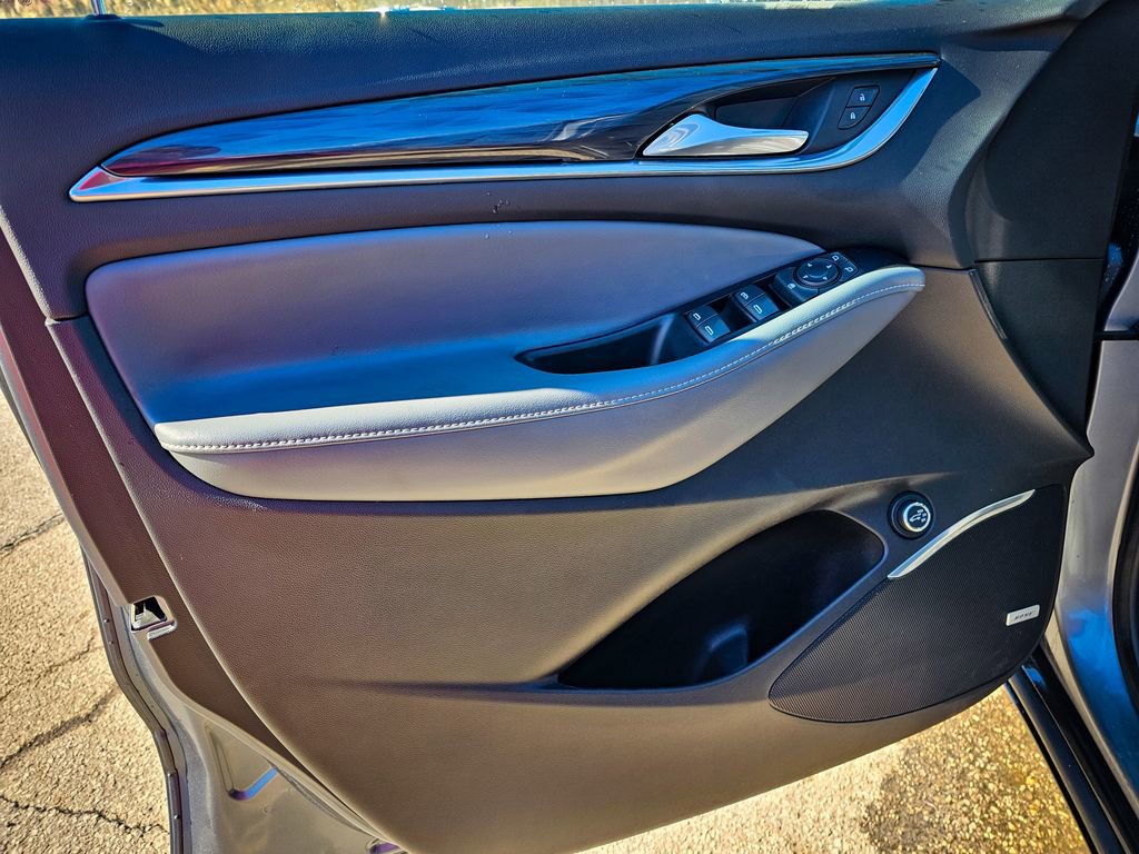 Used 2020 Buick Enclave Essence w/ Sound and Sites Package image 9