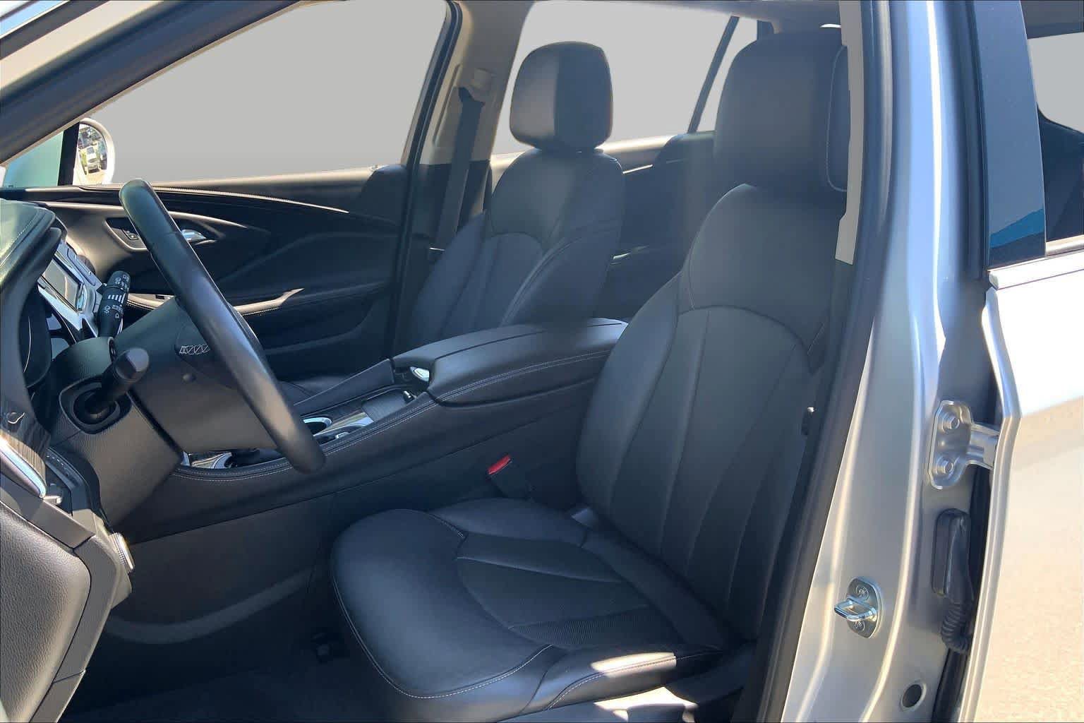 Used 2017 Buick Envision Essence FWD image 8