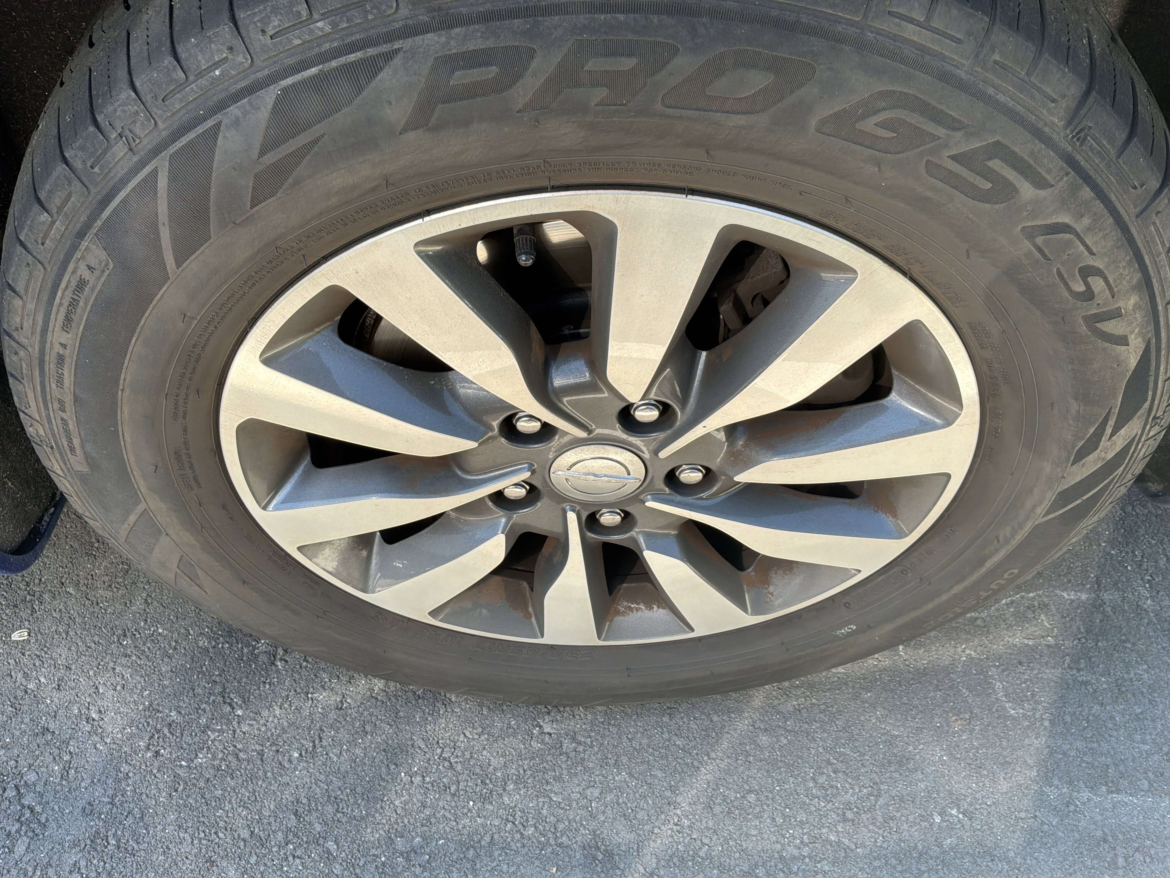 Used 2020 Chrysler Pacifica Touring-L FWD image 9
