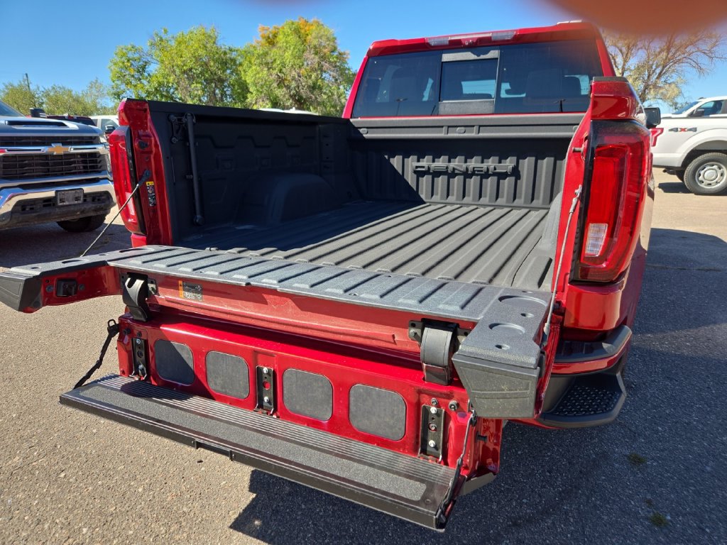 Used 2024 GMC Sierra 1500 Denali w/ Technology Package AWD/4WD image 18