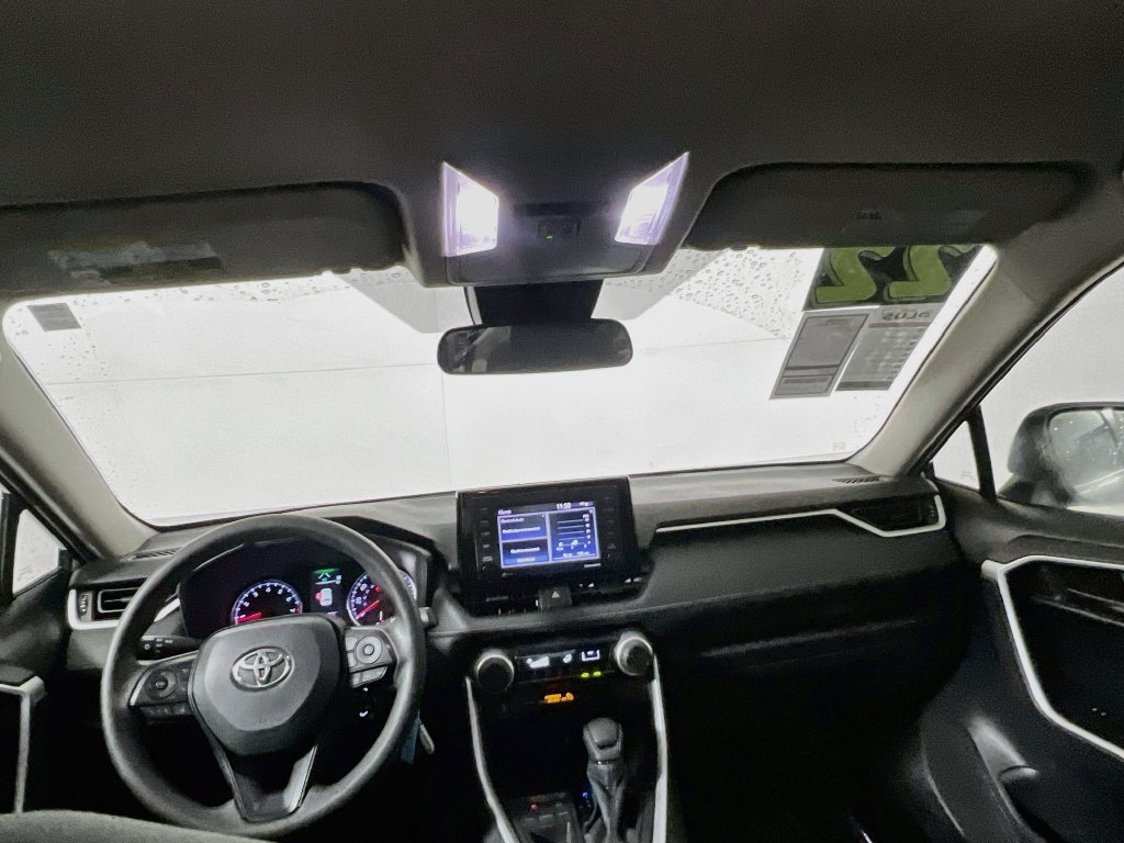 Used 2022 Toyota RAV4 LE FWD image 26