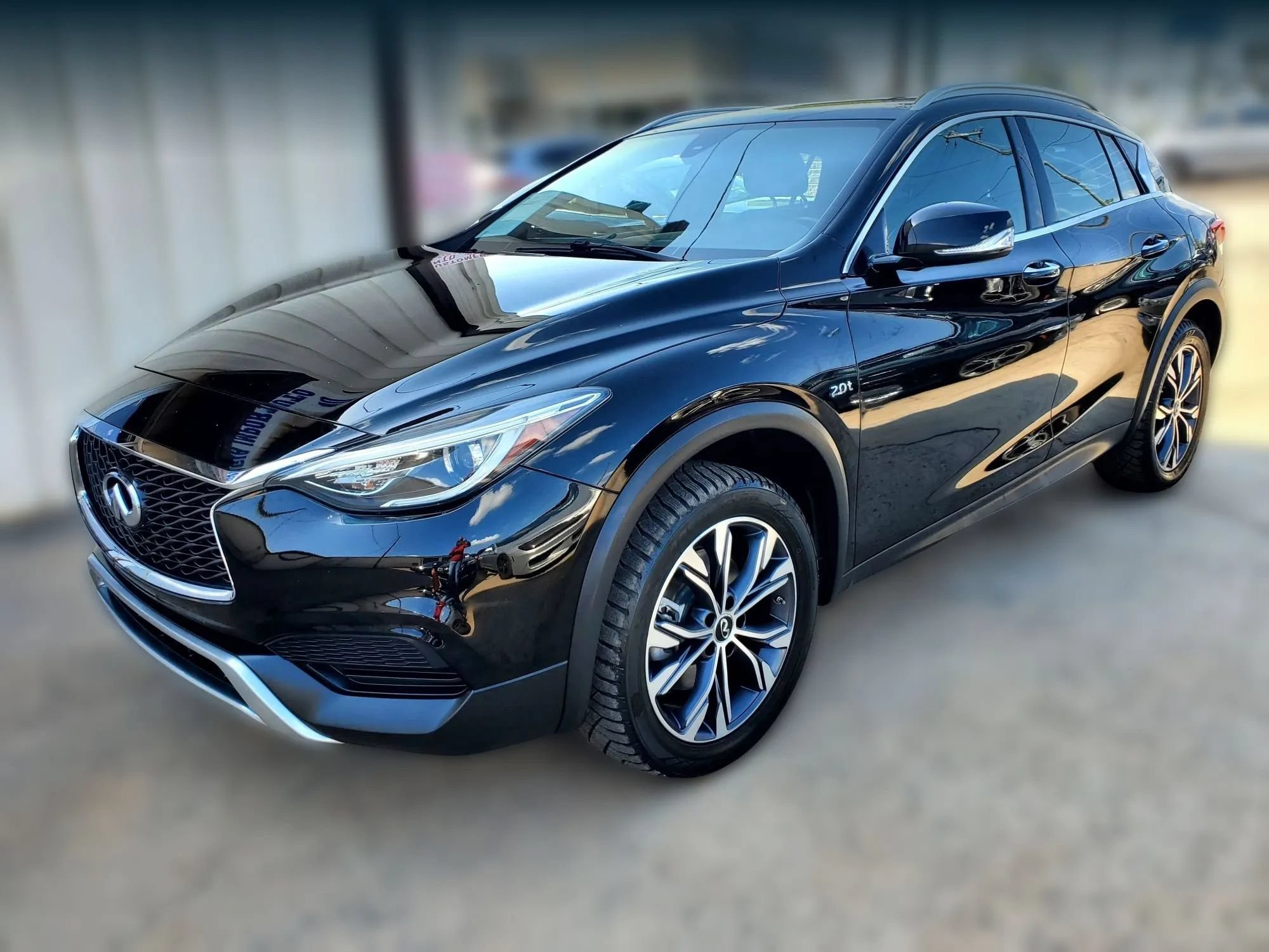 Used 2017 INFINITI QX30 AWD image 8