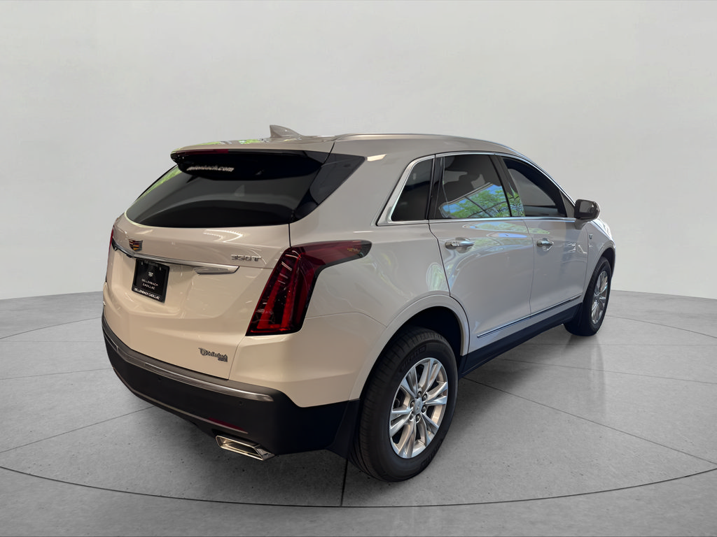 New 2026 Cadillac XT5 Luxury w/ LPO, Floor Liner Package AWD/4WD image 5