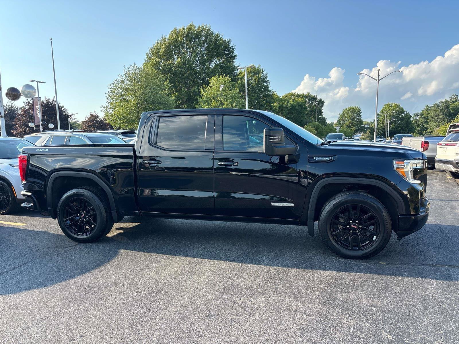 Used 2021 GMC Sierra 1500 Elevation w/ Preferred Package AWD/4WD image 4