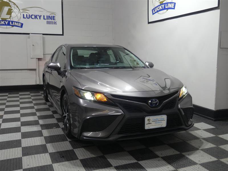 Used 2022 Toyota Camry SE w/ Cold Weather Package FWD image 5
