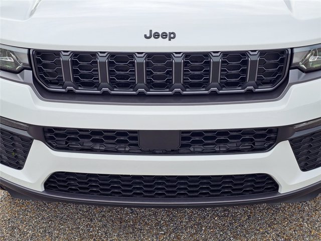 New 2026 Jeep Grand Cherokee Limited w/ Limited Altitude Package RWD image 7