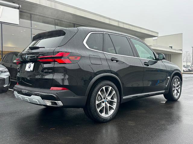 New 2026 BMW X5 xDrive40i w/ Premium Package image 3