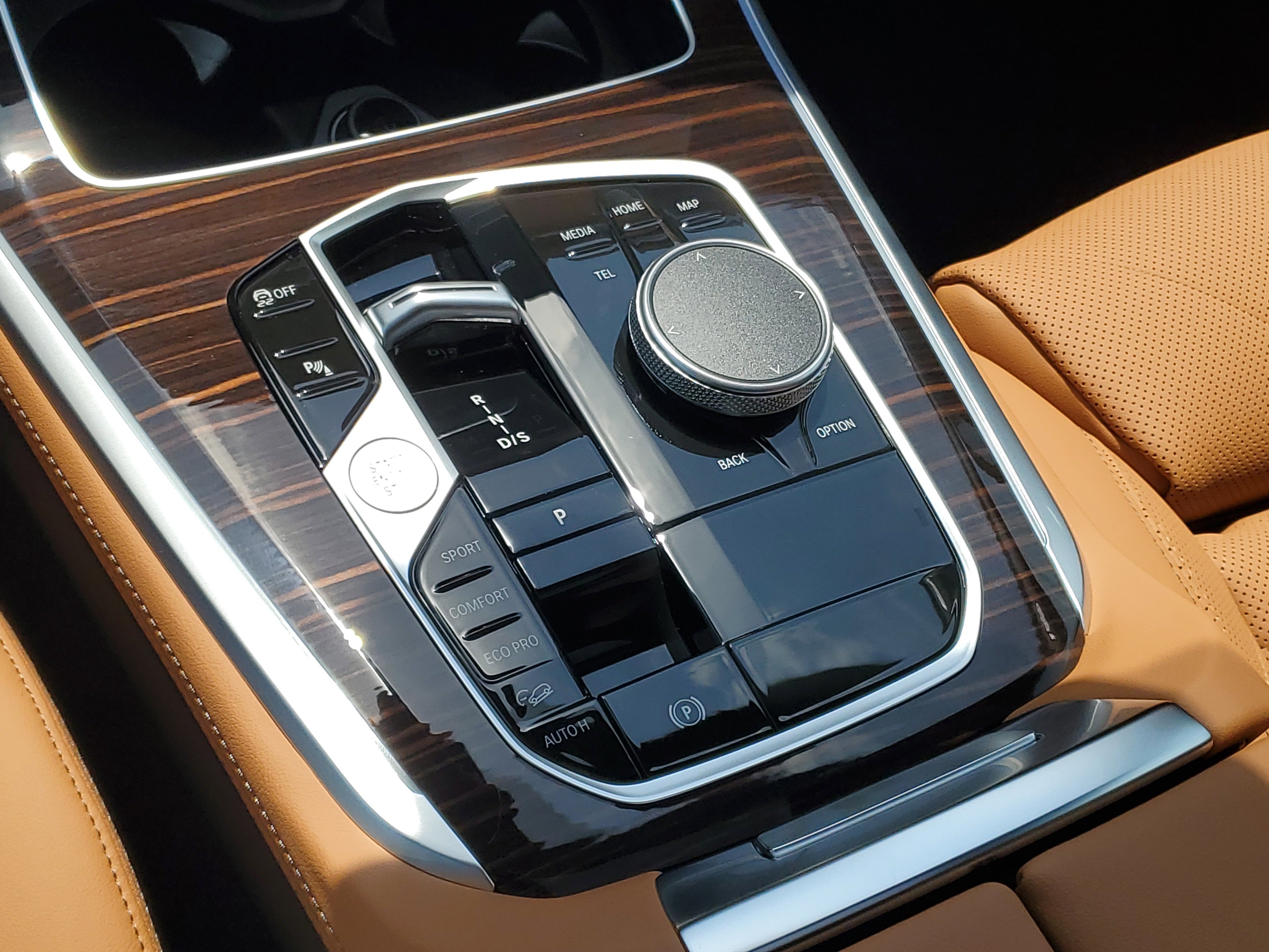 New 2026 BMW X5 xDrive40i w/ M Sport Package AWD/4WD image 19