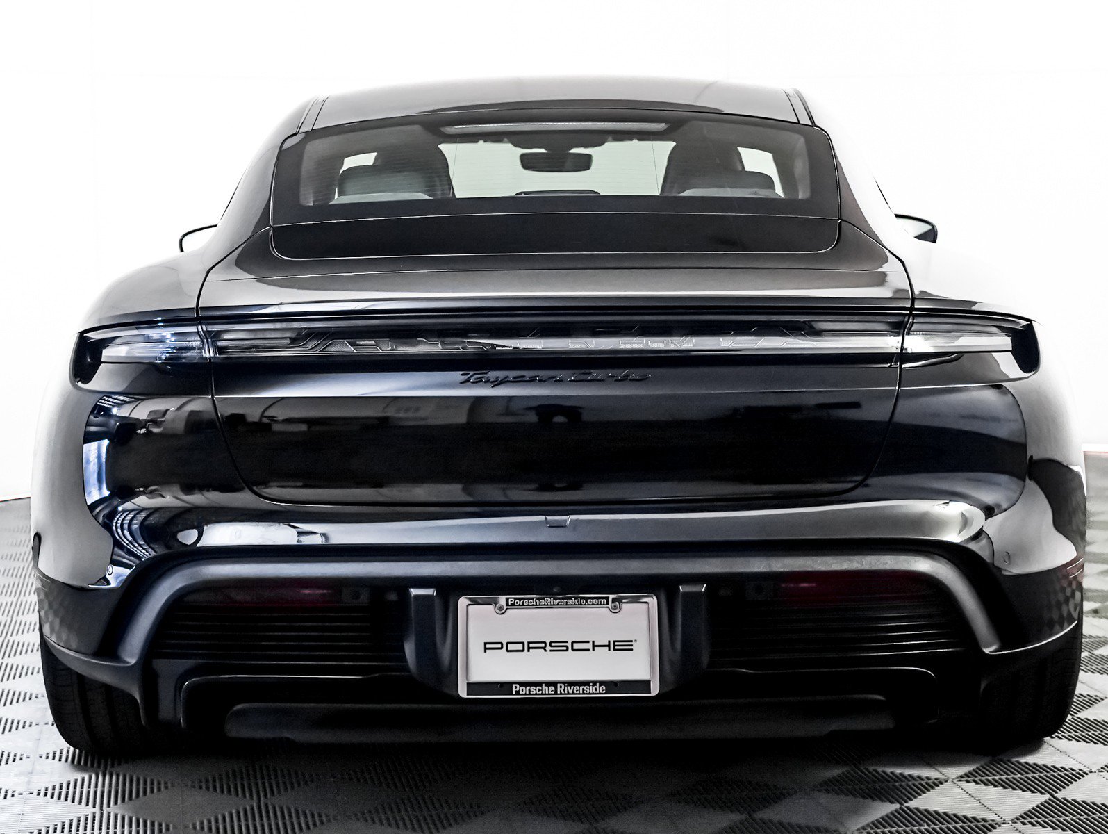 Certified 2021 Porsche Taycan Turbo image 11