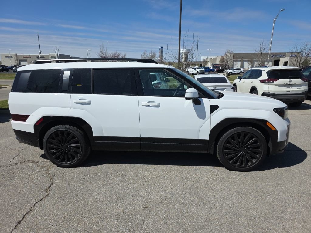 Used 2025 Hyundai Santa Fe Calligraphy image 4