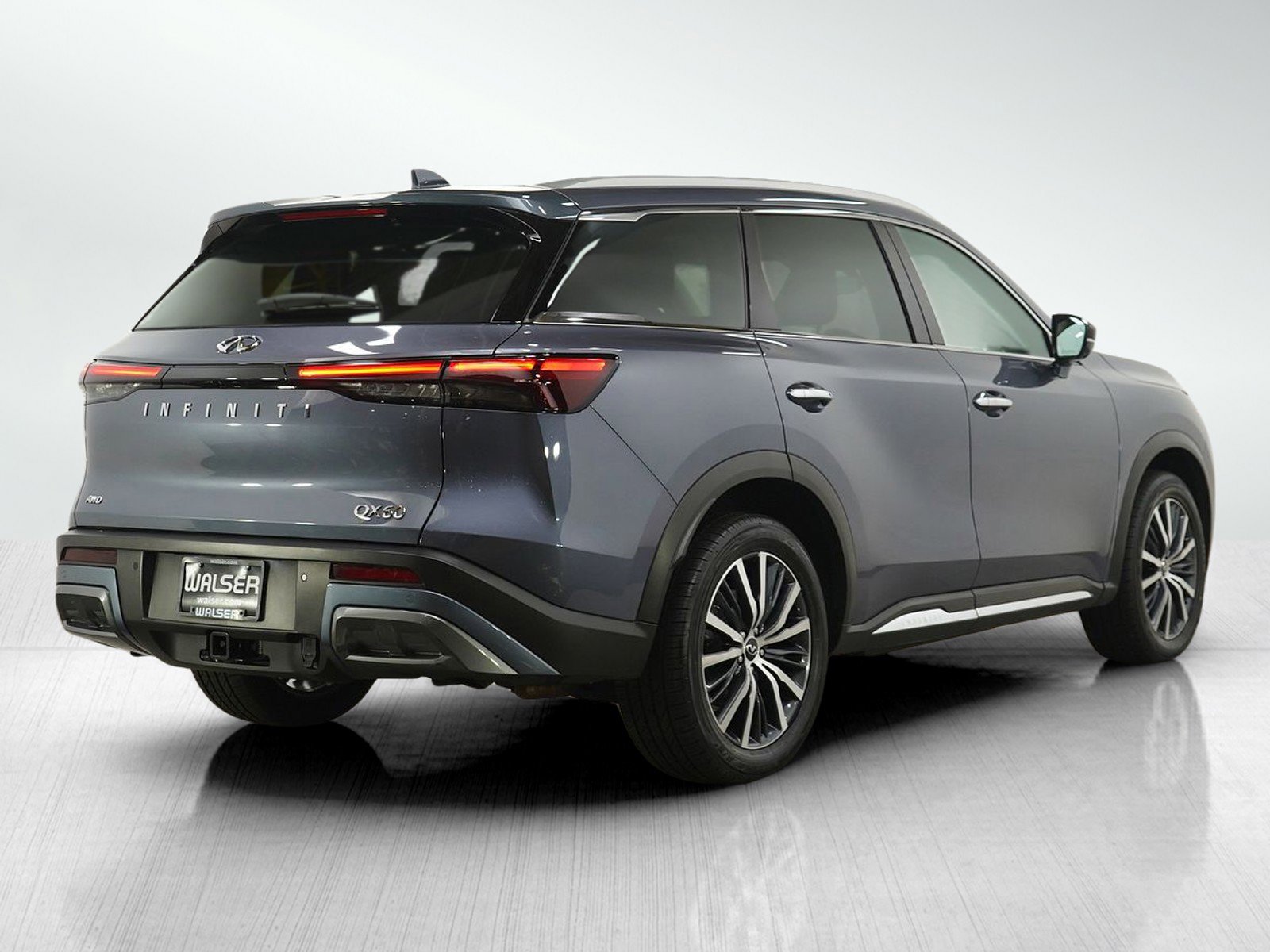 Used 2024 INFINITI QX60 Sensory AWD/4WD image 5