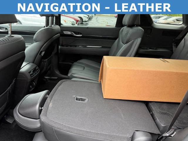 Used 2025 Hyundai Palisade Calligraphy AWD/4WD image 5