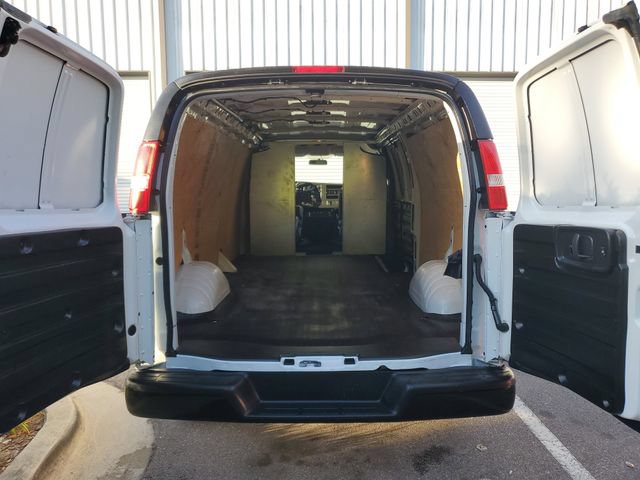 Used 2025 Chevrolet Express 2500 Extended w/ Driver Convenience Package RWD image 7