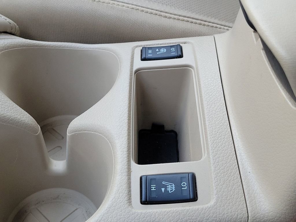 Used 2018 Nissan Rogue SL FWD image 34
