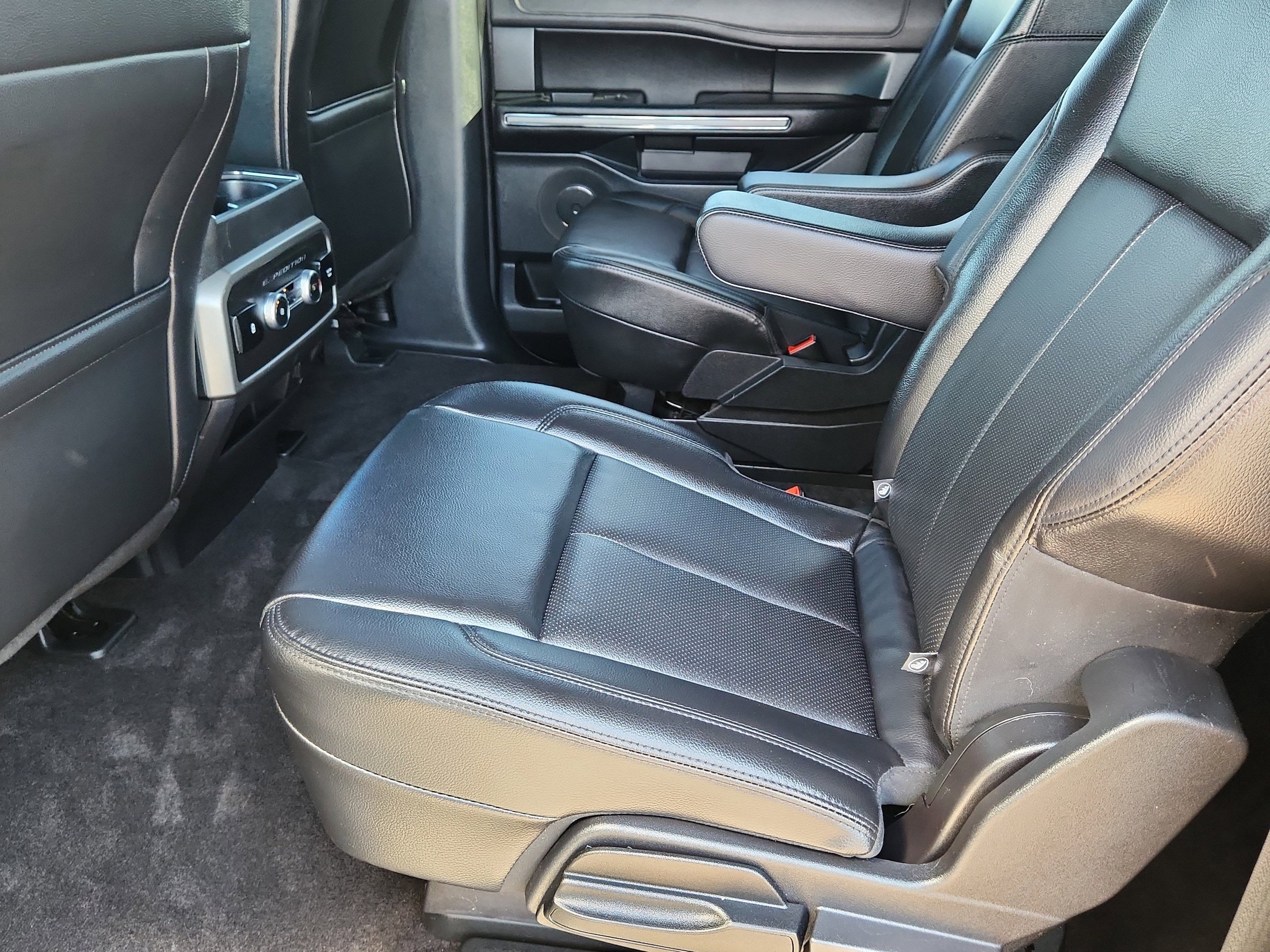 Used 2021 Ford Expedition Max XLT AWD/4WD image 11