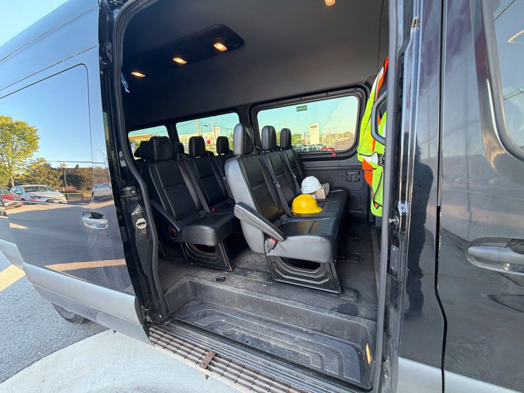 Used 2020 Mercedes-Benz Sprinter 2500 image 6
