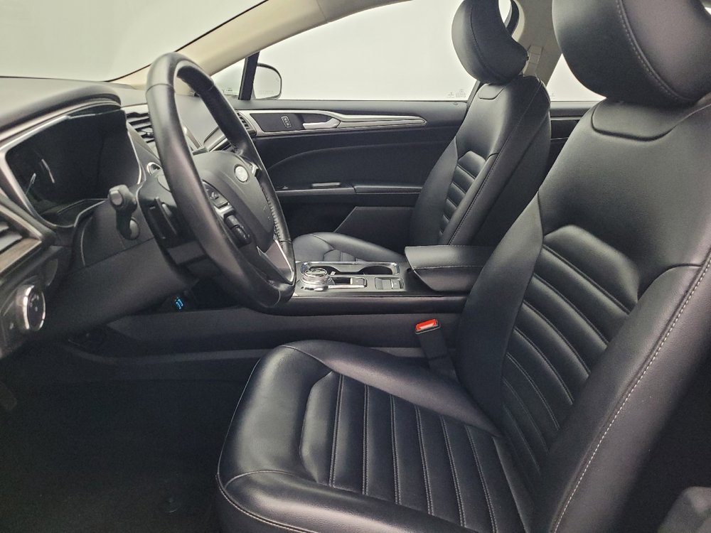 Used 2019 Ford Fusion SEL FWD image 17