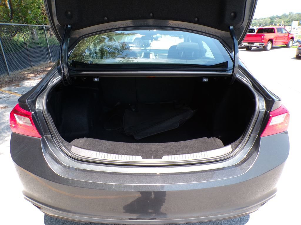 Used 2018 Chevrolet Malibu LS FWD image 16