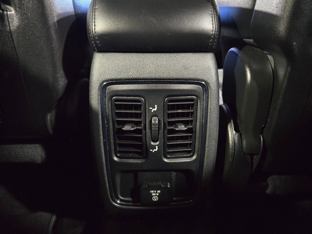 Used 2015 Jeep Grand Cherokee Altitude RWD image 28