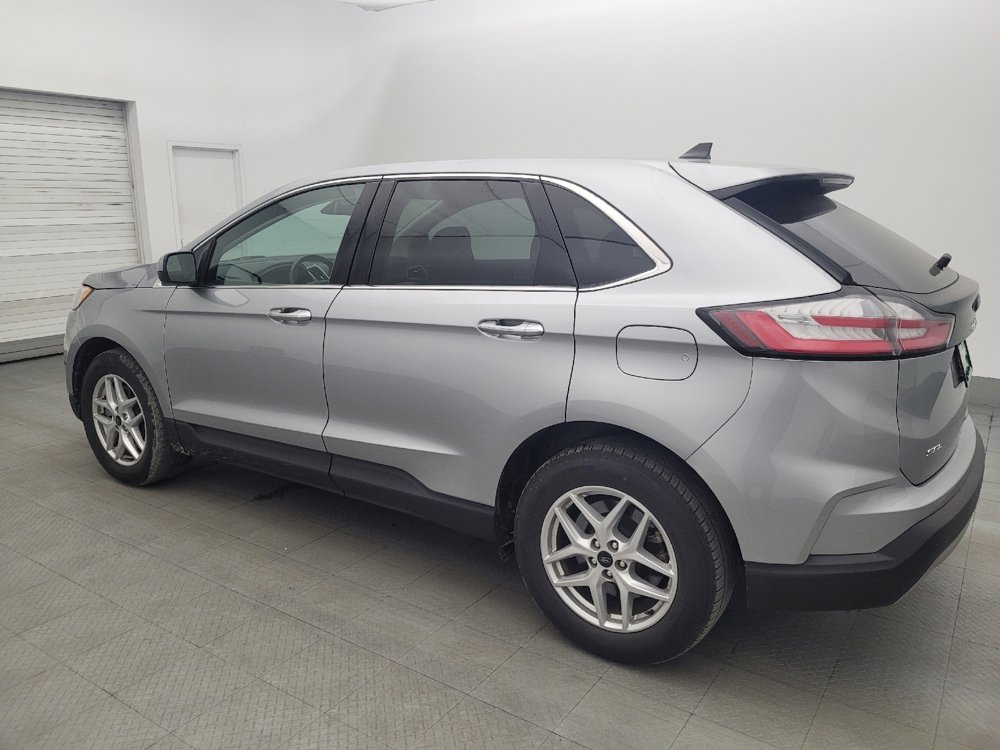 Used 2024 Ford Edge SEL image 3
