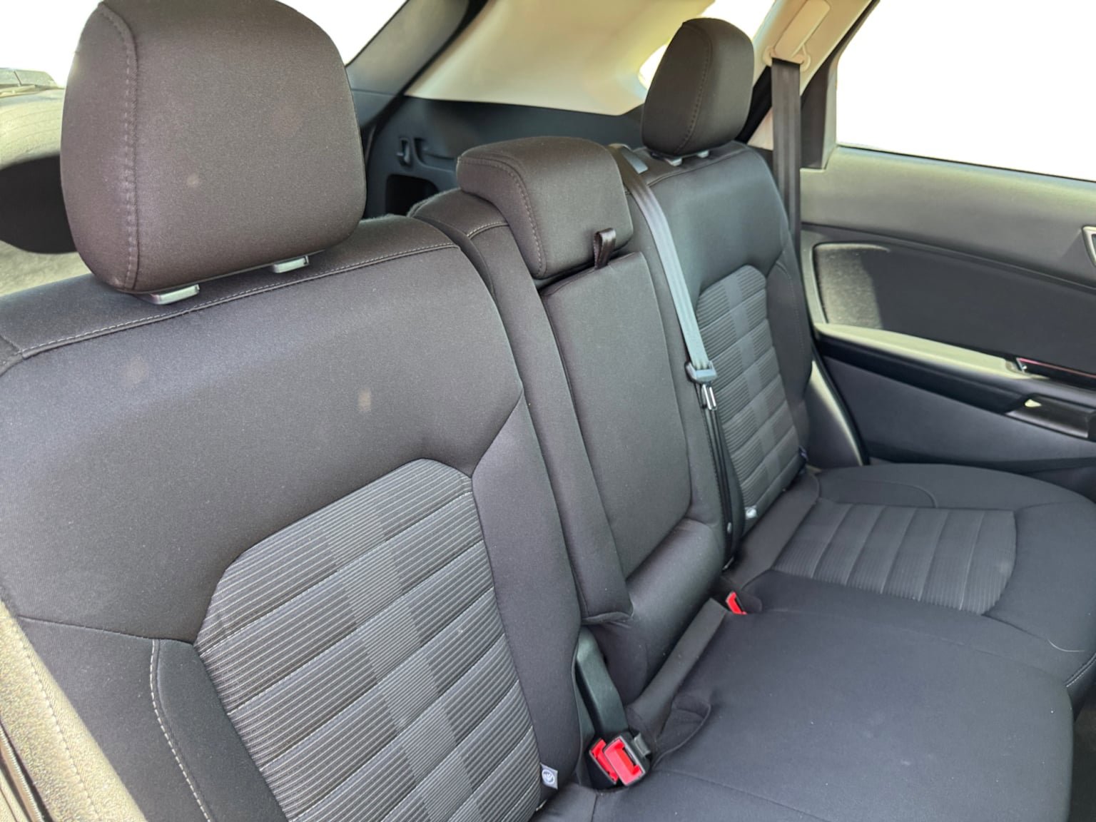Used 2016 Ford Edge SEL FWD image 18