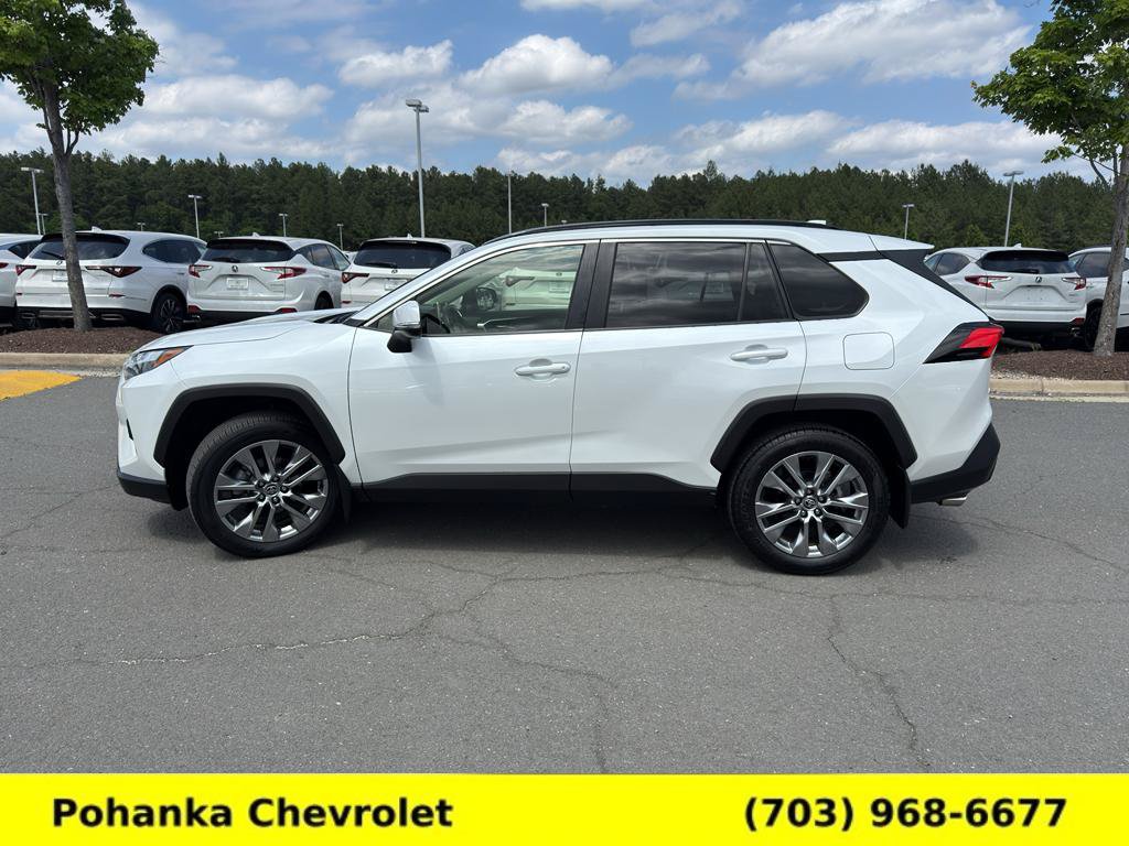 Used 2023 Toyota RAV4 XLE Premium AWD/4WD image 4