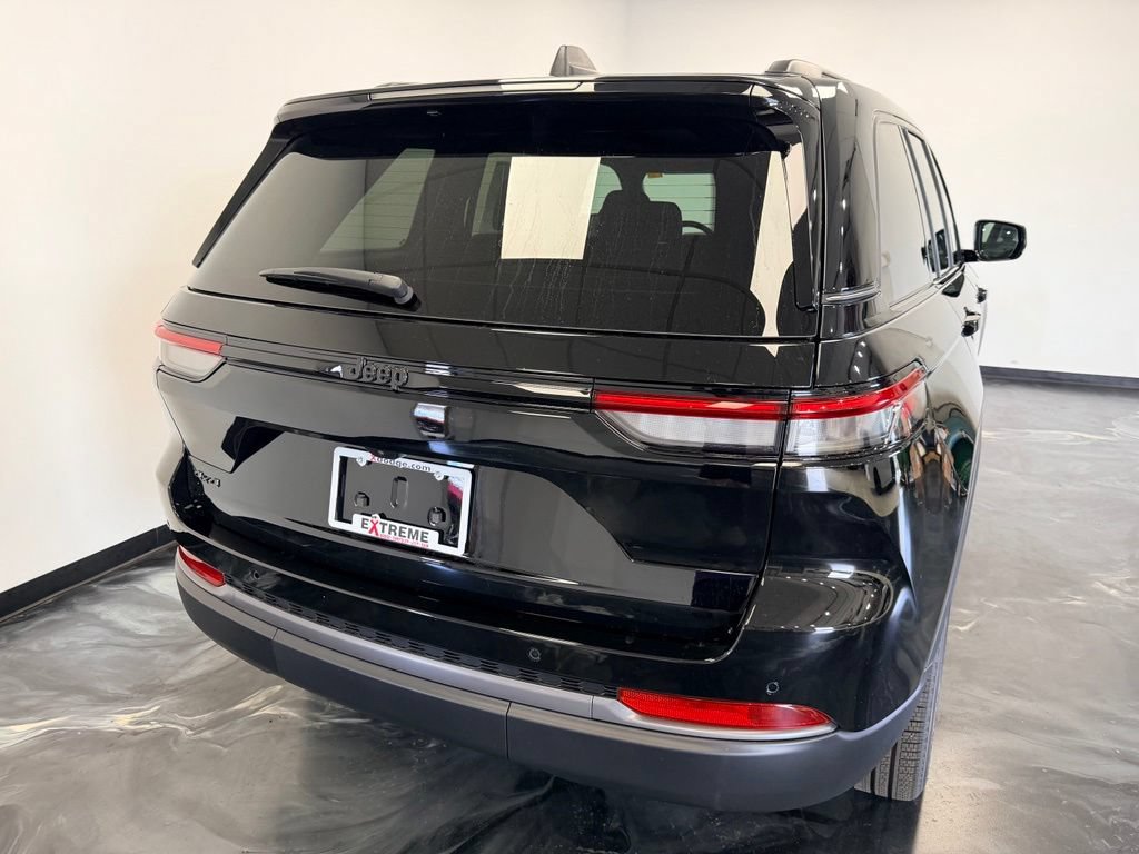 New 2026 Jeep Grand Cherokee Limited AWD/4WD image 6