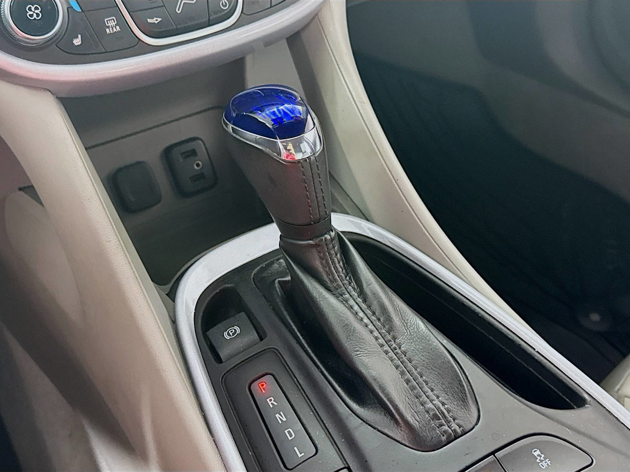 Used 2018 Chevrolet Volt LT w/ LT Driver Confidence Package image 17