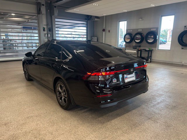 Used 2023 Honda Accord EX image 7
