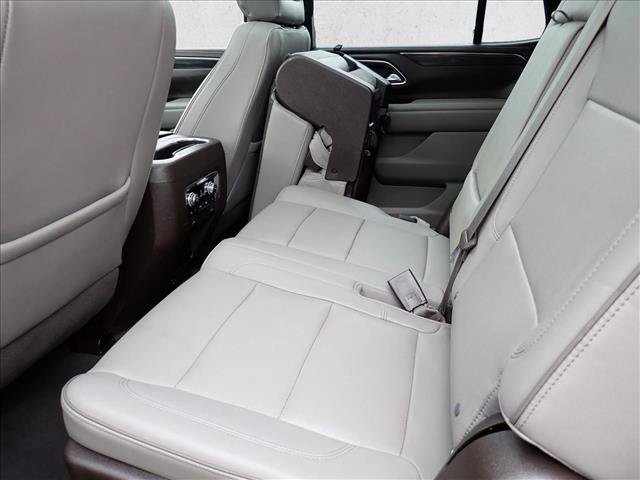 Used 2022 GMC Yukon SLT w/ SLT Luxury Package AWD/4WD image 11