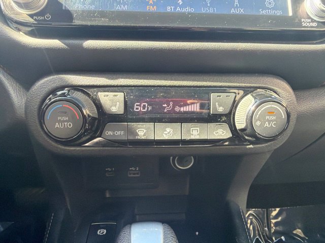 Used 2023 Nissan Kicks SR w/ SR Premium Package FWD image 30