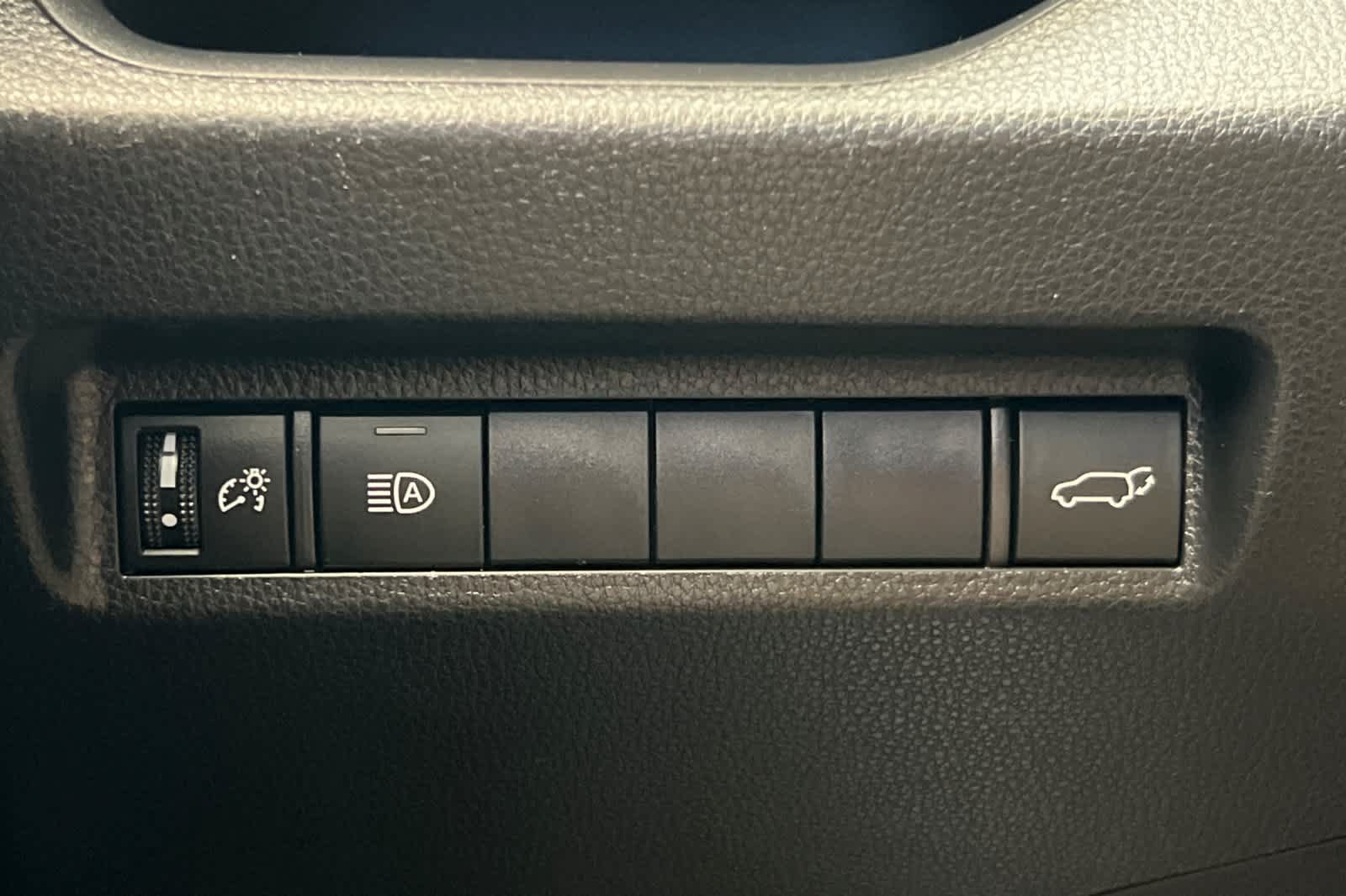 Used 2021 Toyota RAV4 SE AWD/4WD image 30