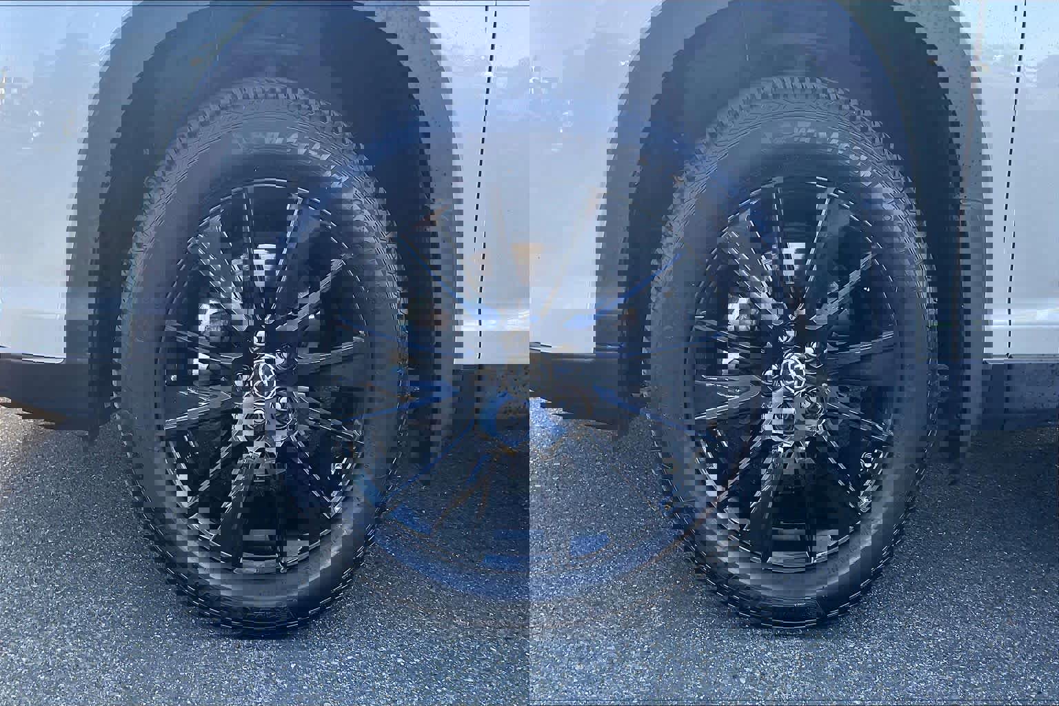 Used 2019 Toyota Highlander SE image 12