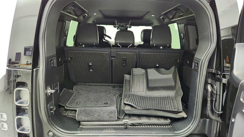 Used 2023 Land Rover Defender 110 X image 23
