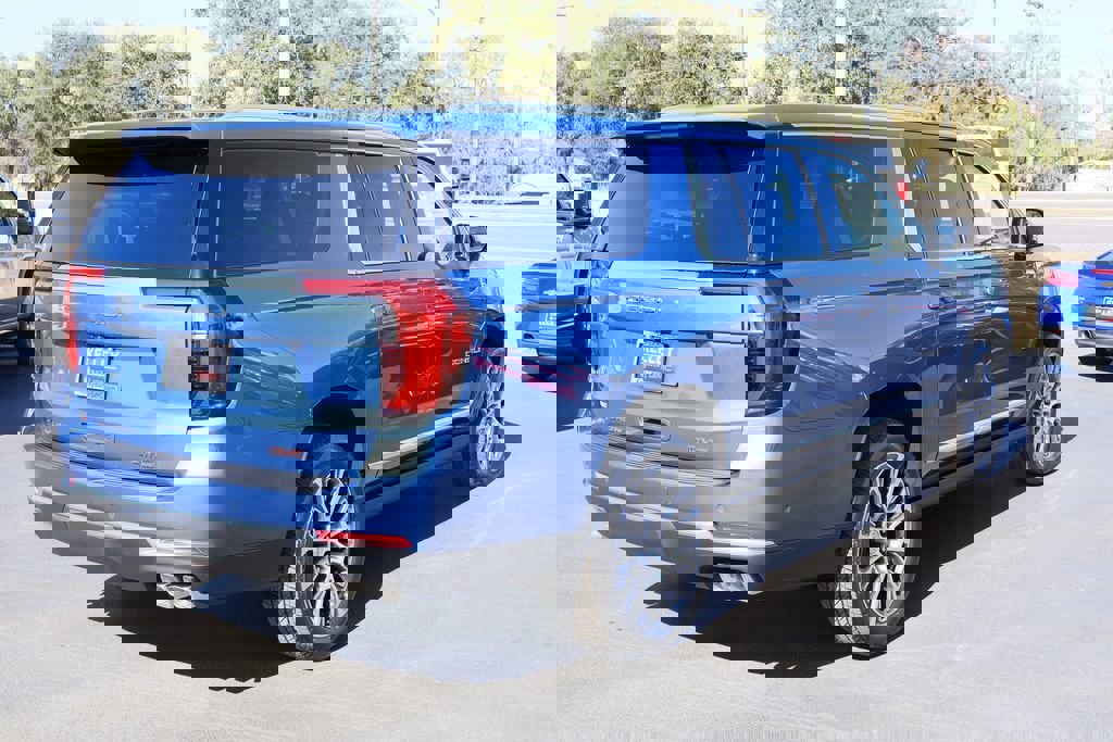 New 2026 GMC Yukon XL Denali w/ Sun & Power Step Package image 4