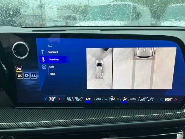 Used 2024 Chevrolet Traverse RS image 39