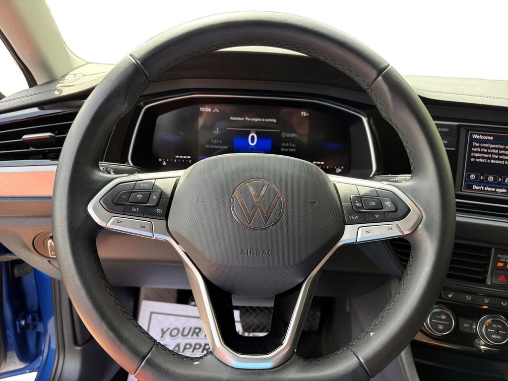 Certified 2024 Volkswagen Jetta SE image 21