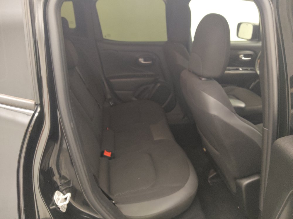 Used 2020 Jeep Renegade Altitude FWD image 19