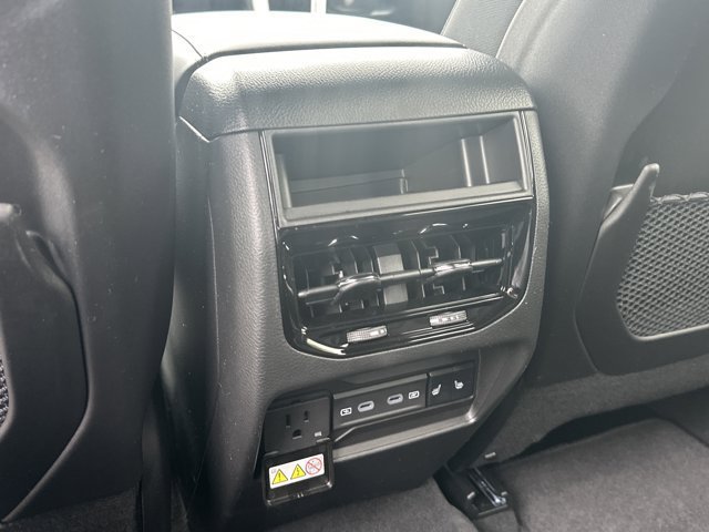 New 2026 Jeep Grand Cherokee Limited RWD image 21