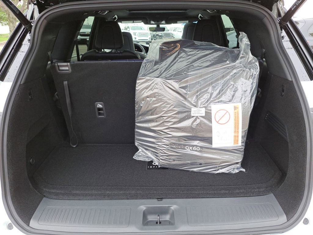New 2026 INFINITI QX60 Sport w/ Dark Cargo Package image 20