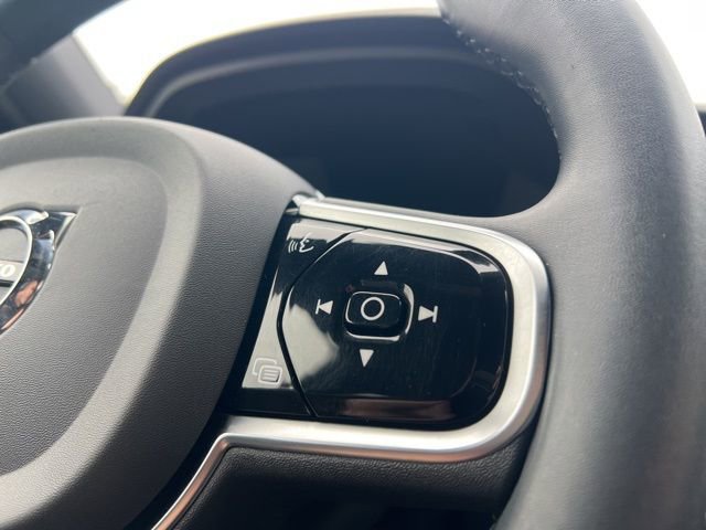 Certified 2023 Volvo XC60 T8 Plus image 31