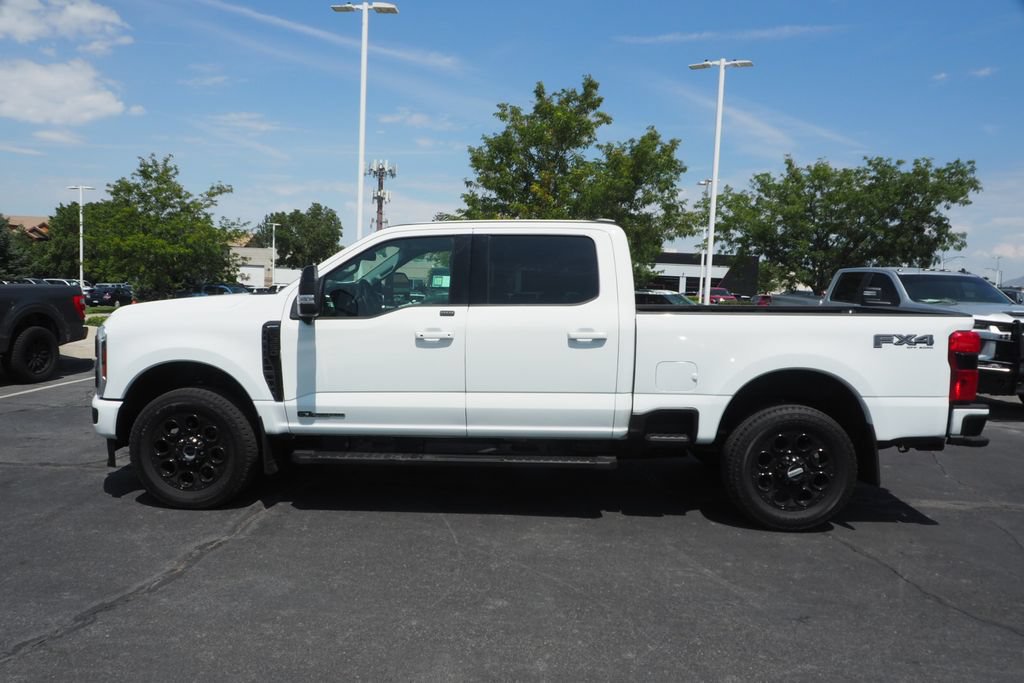Used 2025 Ford F350 Lariat w/ Black Appearance Package AWD/4WD image 4
