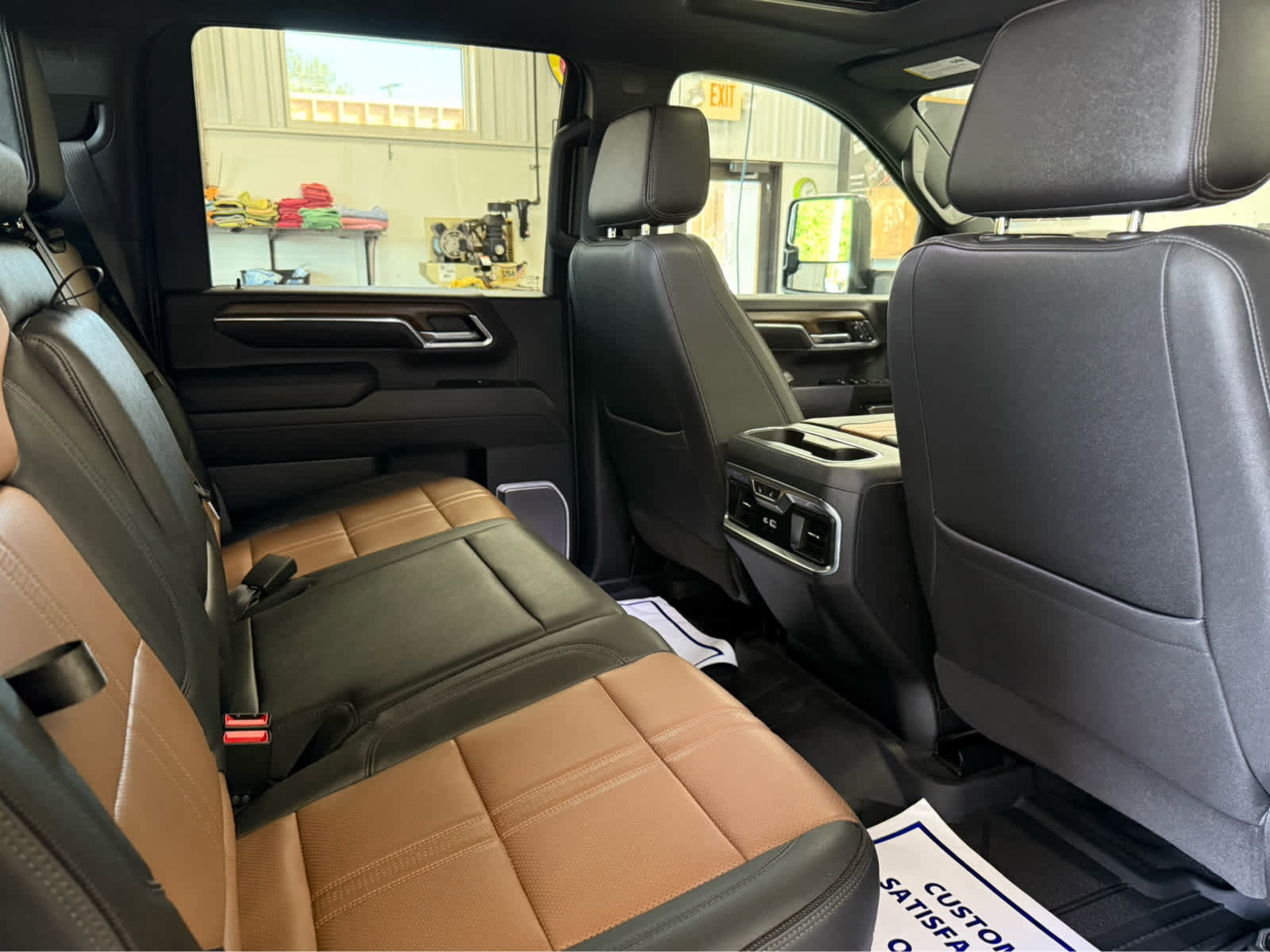 Used 2024 Chevrolet Silverado 2500 High Country image 32