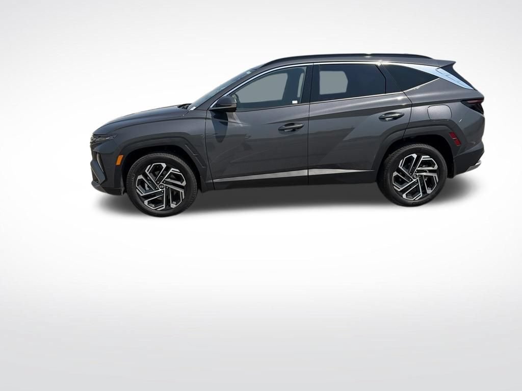 Used 2025 Hyundai Tucson Limited AWD/4WD image 2