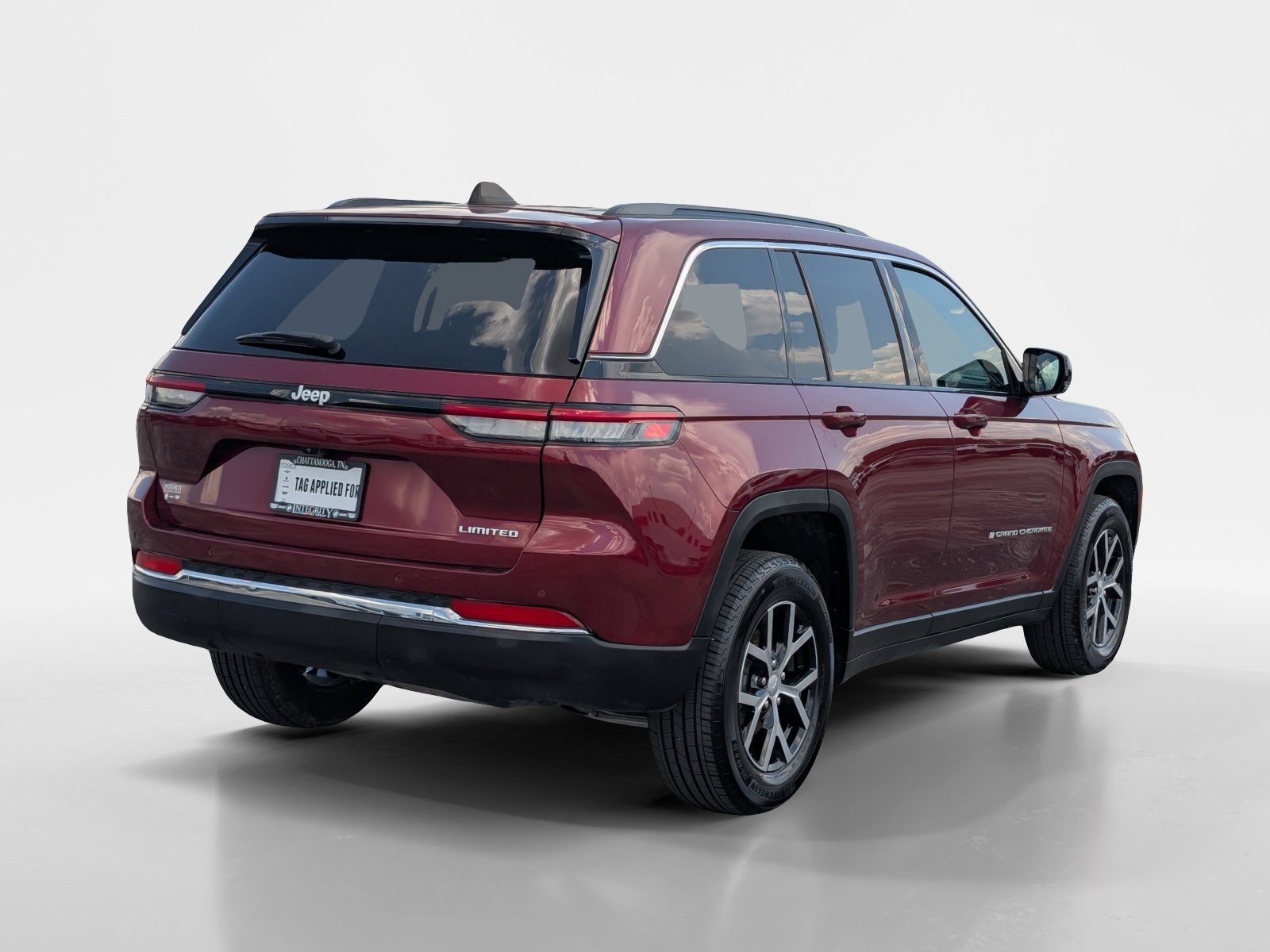 Used 2024 Jeep Grand Cherokee Limited RWD image 4