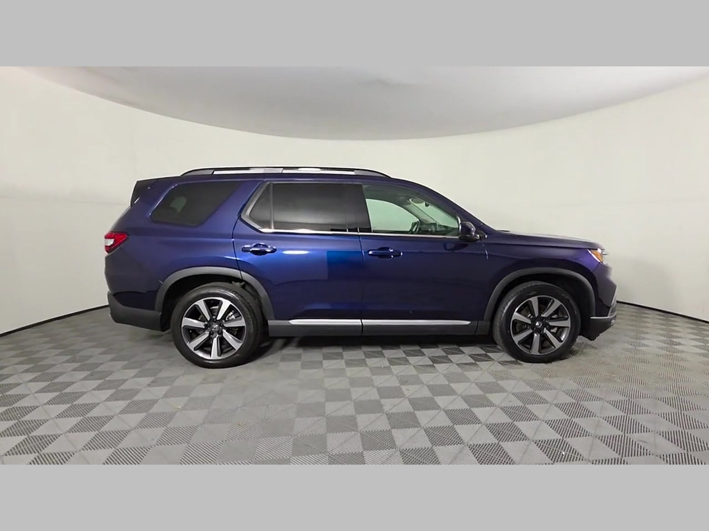 Used 2025 Honda Pilot Touring image 35