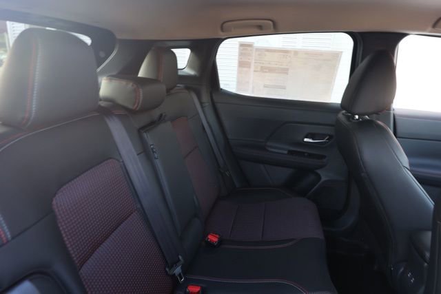 New 2025 Nissan Kicks SR image 18